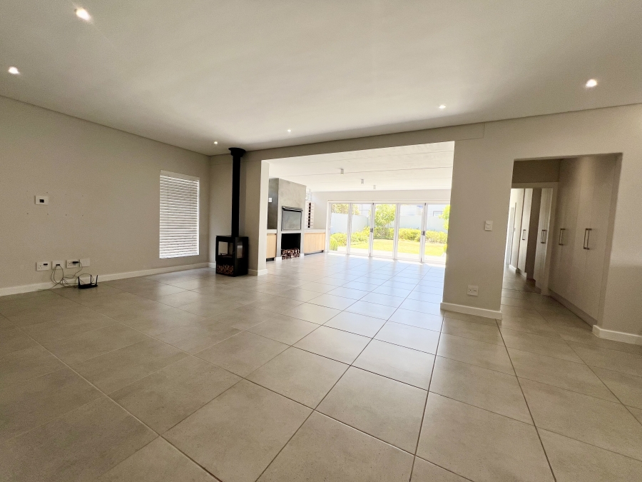 3 Bedroom Property for Sale in Burgundy Estate Western Cape